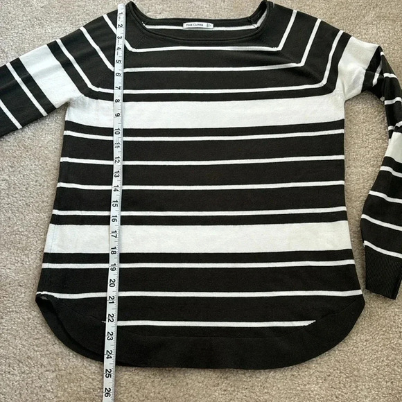 EUC Pink Clover Top - Picture 10 of 11